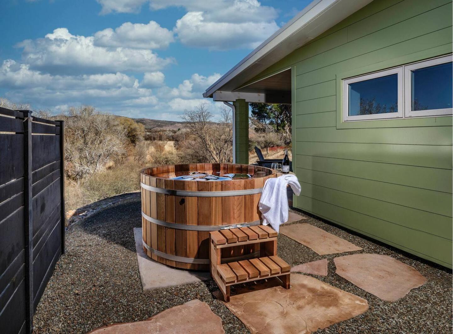 Pitchner Place Creekfront Hot Tub Fire Pit Cornville Екстер'єр фото